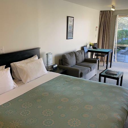 Salerno Motel Apartments Christchurch Ngoại thất bức ảnh A typical motel room