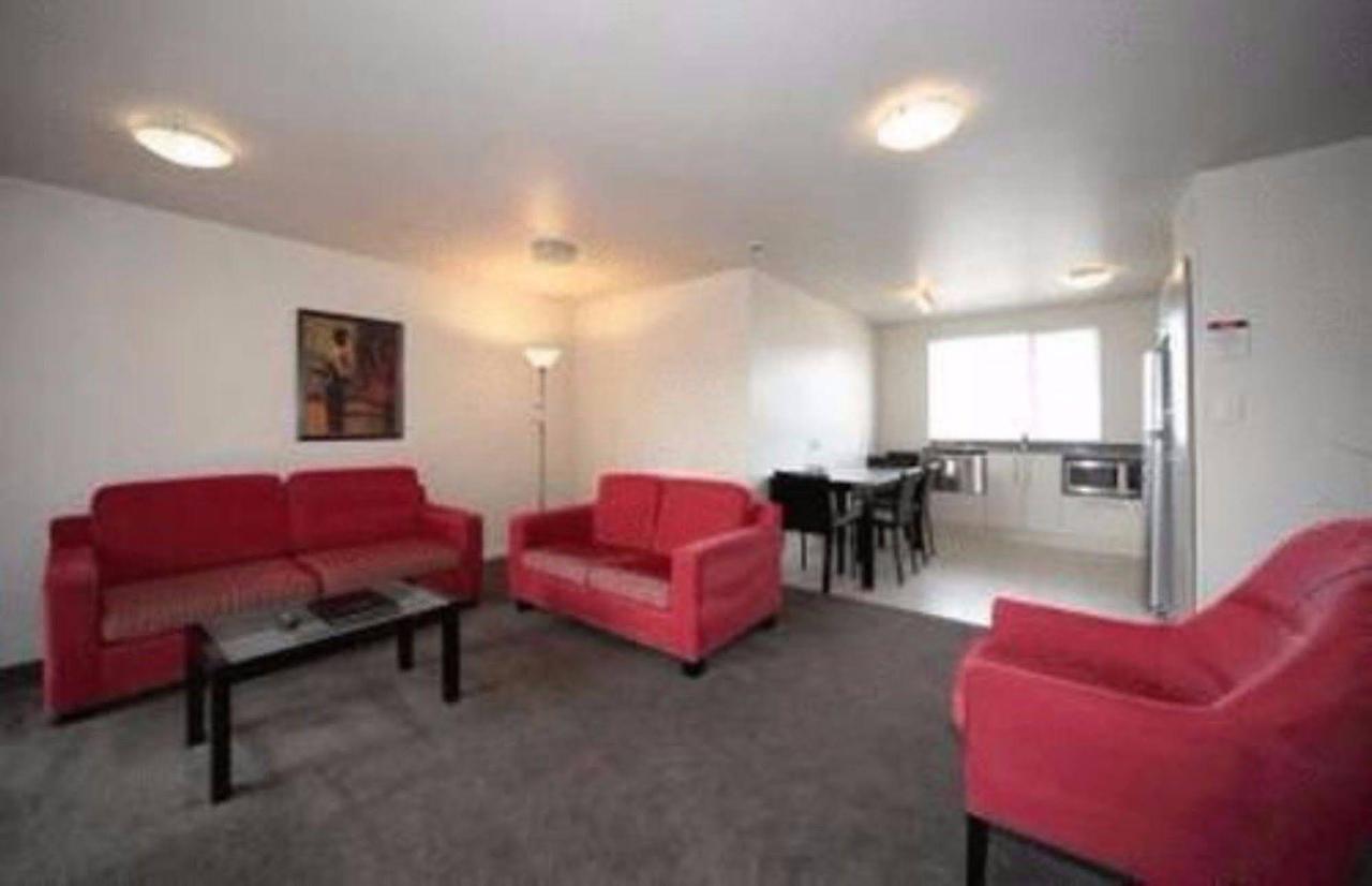 Salerno Motel Apartments Christchurch Ngoại thất bức ảnh A typical apartment at the University of Canterbury