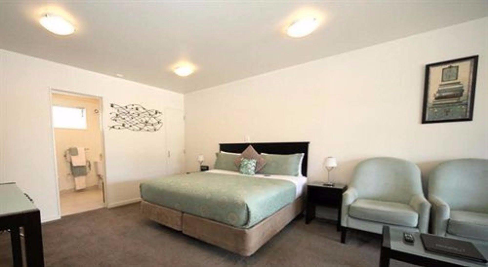 Salerno Motel Apartments Christchurch Ngoại thất bức ảnh A room at the hotel