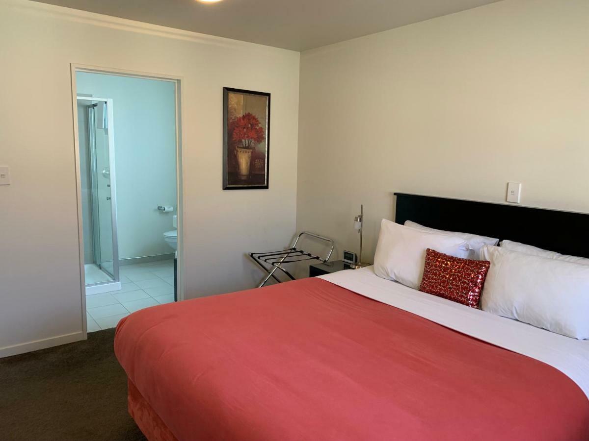 Salerno Motel Apartments Christchurch Ngoại thất bức ảnh A typical motel room